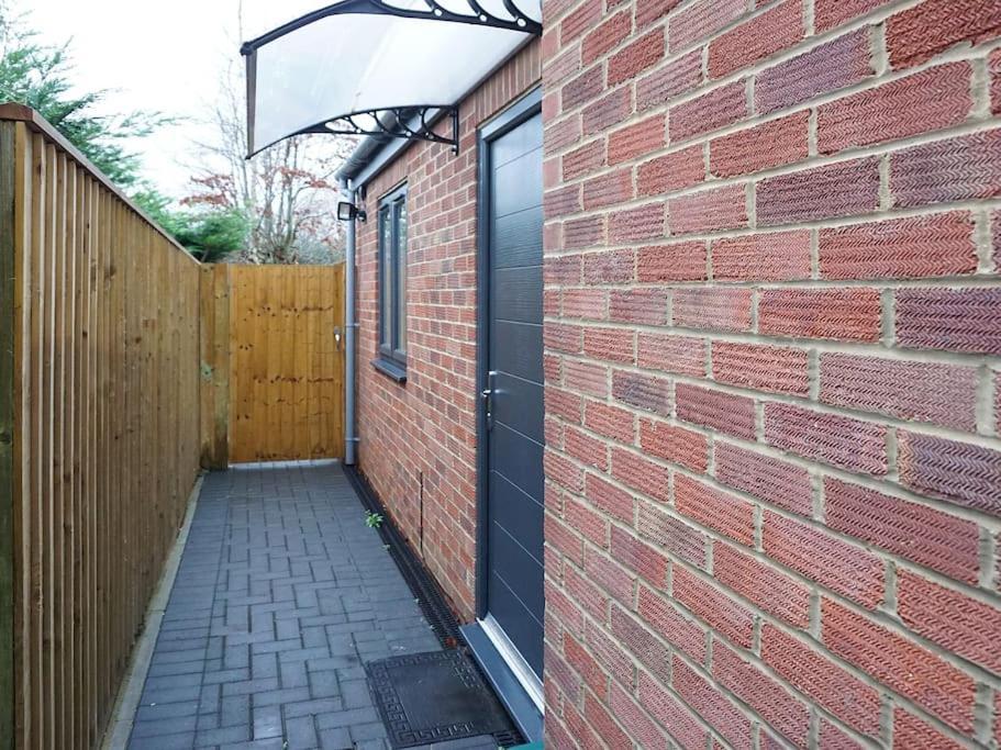 Horizon House, Stunning 2-Bedroom Flat 1, Parking, Netflix, Oxford Exterior photo