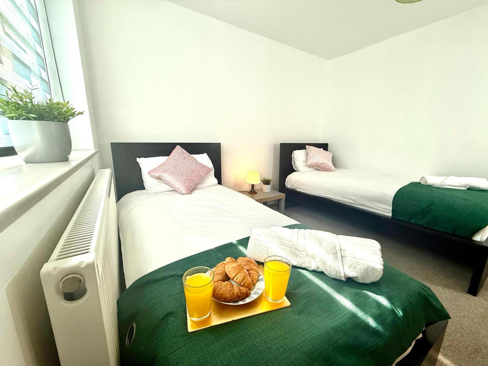 Horizon House, Stunning 2-Bedroom Flat 1, Parking, Netflix, Oxford Exterior photo